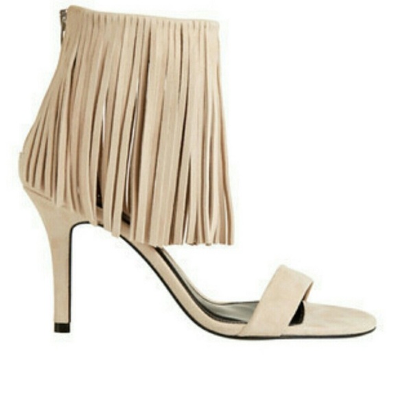 Elyse Walker Los Angeles Fringe Dune Heels Size 7 in Cream/Tan - Picture 7 of 7